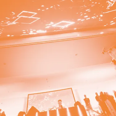 Visual: Click in - Club zone