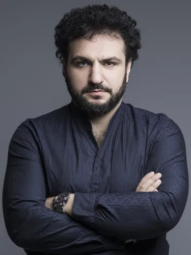 Porträt: Hovhannes Ayvazyan