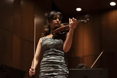 Ava Bahari