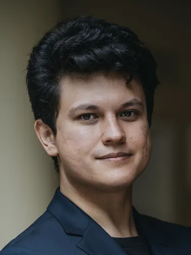 Porträt: Aziz Shokhakimov