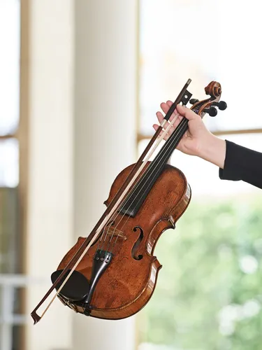 Fallback Porträt: Instrument Violoncello