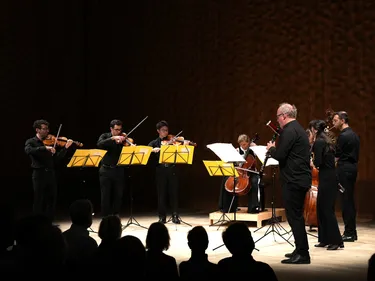 Impression 1. Blaues Konzert