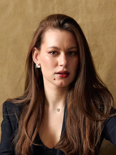 Portrait: Aleksandra Meteleva