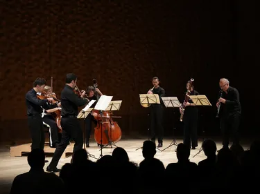Impression 1. Blaues Konzert