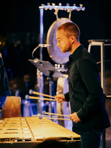 Impression 1. Blaues Konzert