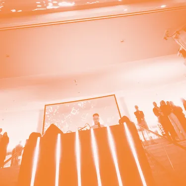 Visual: Click in - Club zone