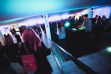 Stimming bei der Housewarming Late Night